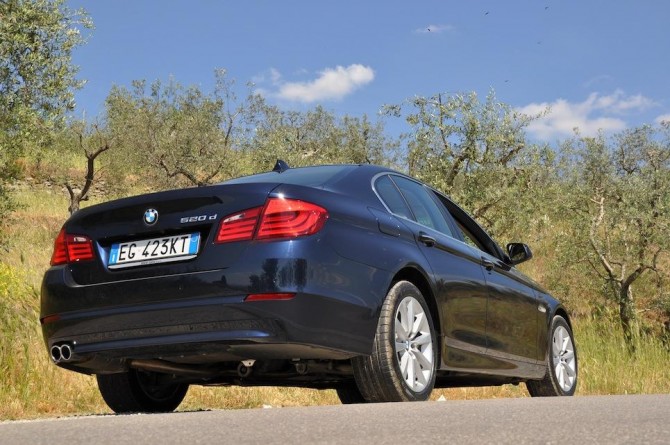 BMW 520d berlina - TurismoinAuto.com